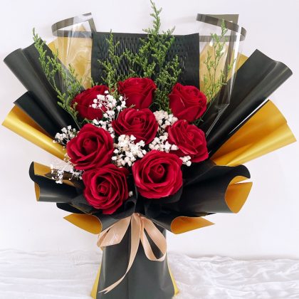 Classic Scarlet Rose Bouquet